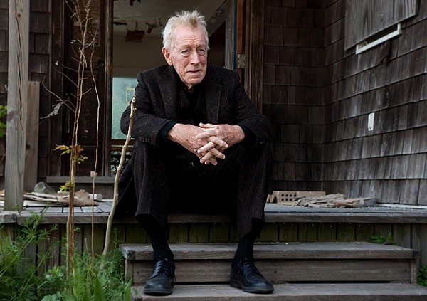 Max von Sydow, ngôi sao 82 tuổi người Pháp, được đề cử với vai diễn trong "Extremely Loud and Incredibly Clos". (Đề cử nam diễn viên phụ xuất sắc)